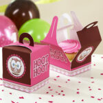 Luxury custom muffin boxes for gourmet and handmade muffins featuring bespoke sizes, premium finishes and logo printing