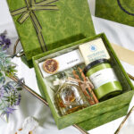 Custom scented candle gift box sets with logo printing for premium home fragrance brands