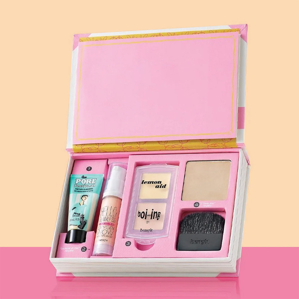Branding a Makeup Kit Box Without Overcrowding the Design